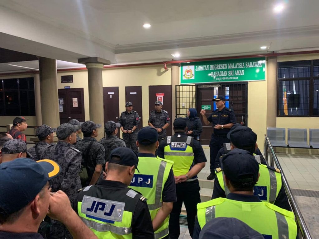 Sri Aman RTD and Immigration Crack Down on Offenders in Late-Night Ops 4 Sri Aman RTD and Immigration Crack Down on Offenders in Late-Night Ops