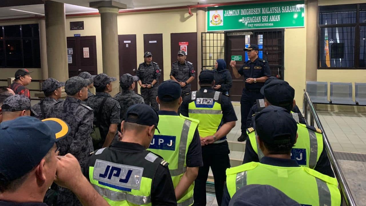Sri Aman RTD and Immigration Crack Down on Offenders in Late-Night Ops 1 Sri Aman RTD and Immigration Crack Down on Offenders in Late-Night Ops