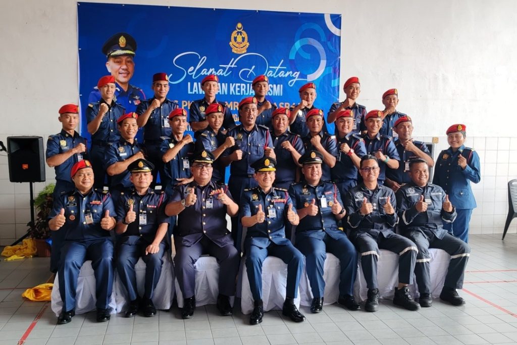 S’wak Bomba Chief Urges Firefighters to Stay Diligent and Proactive