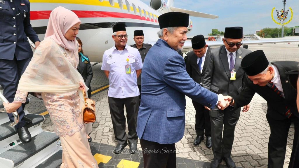 TYT Wan Junaidi Arrives in KL for 268th Conference of Rulers Meeting 3 TYT Wan Junaidi Arrives in KL for 268th Conference of Rulers Meeting