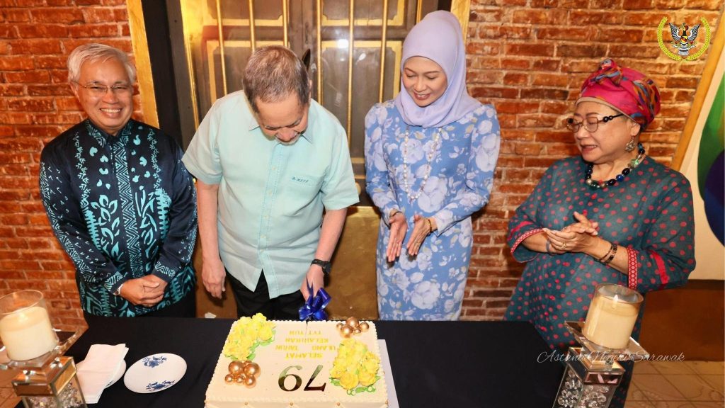 Tai Tai Restaurant Chef Keeps Promise with Special Fish Head Curry for Tun Pehin