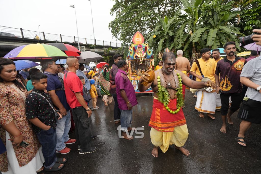 Thaipusam 2025 in Kuching: Thousands Join Chariot Procession and Prayer 2 Thaipusam 2025 in Kuching Thousands Join Chariot Procession and Prayer
