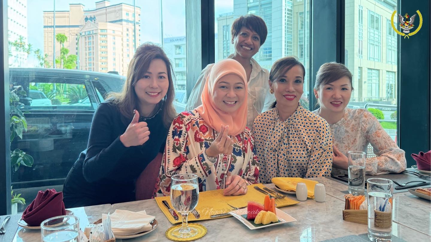 Toh Puan Fauziah Reunites with Former Colleagues Over Nostalgic Breakfast 1 Toh Puan Fauziah Reunites with Former Colleagues Over Nostalgic Breakfast