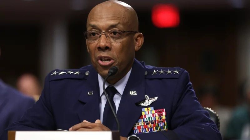 Trump Fires Joint Chiefs Chairman in Major Military Shake-Up