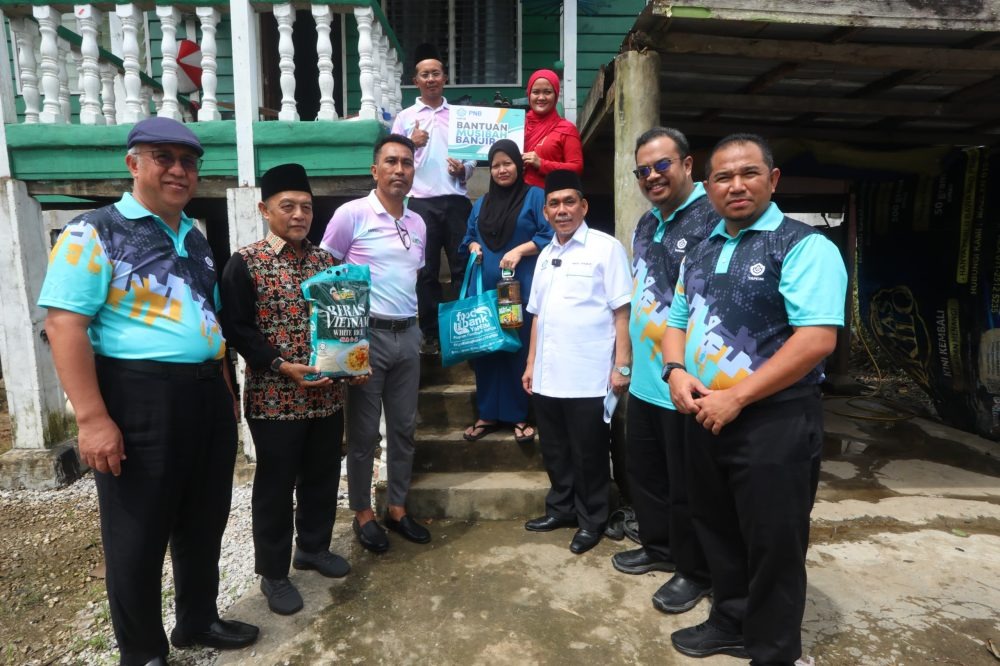 YAPEIM Provides RM60,000 Aid to Serian Flood Victims