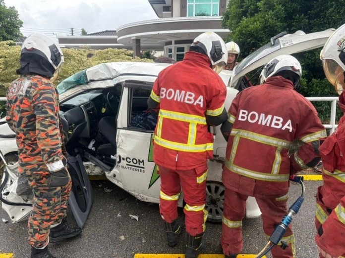 Young Driver Injured in Two-Vehicle Crash at Jalan Song, Kuching