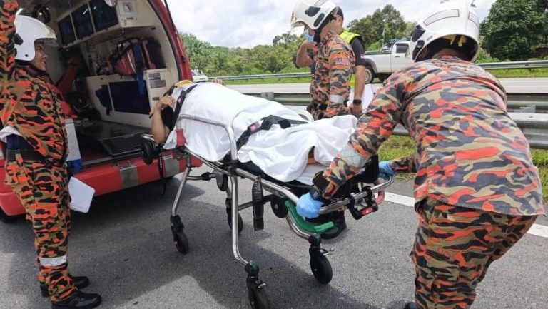 Couple Injured in Simpang Saratok Road Accident