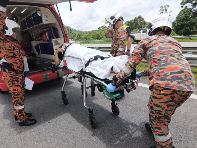 Couple Injured in Simpang Saratok Road Accident