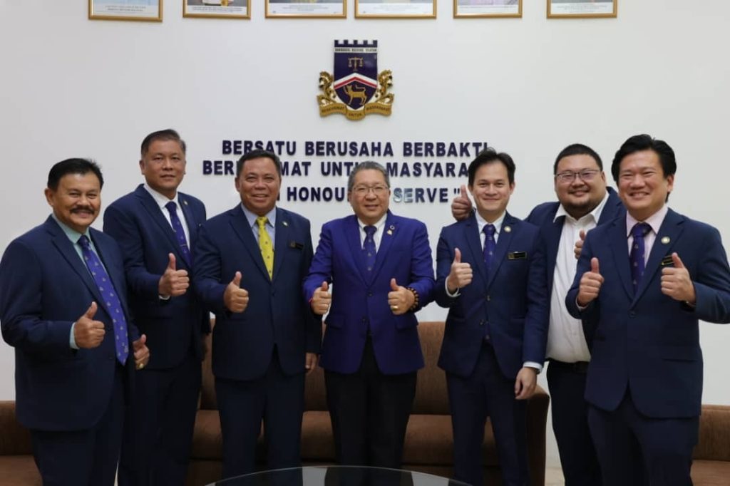 Dato Wee Expresses Gratitude to MBKS Councillors in Final Meeting 2 Dato Wee Expresses Gratitude to MBKS Councillors in Final Meeting