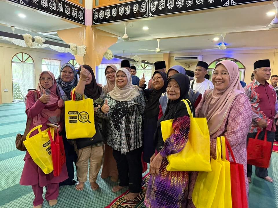 Datuk Rubiah Wang Celebrates 243 Asnaf in Samarahan Prihatin 2025 2 Datuk Rubiah Wang Celebrates 243 Asnaf in Samarahan Prihatin 2025