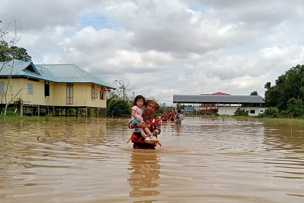 Nearly 1,000 Evacuated as Floods Worsen in Sibu and Kapit 2 Nearly 1,000 Evacuated as Floods Worsen in Sibu and Kapit