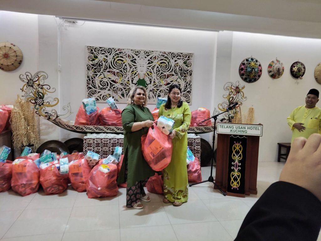 PPIS Brings Ramadan Joy to Orphans & Single Mothers in Kuching 3 PPIS Brings Ramadan Joy to Orphans & Single Mothers in Kuching