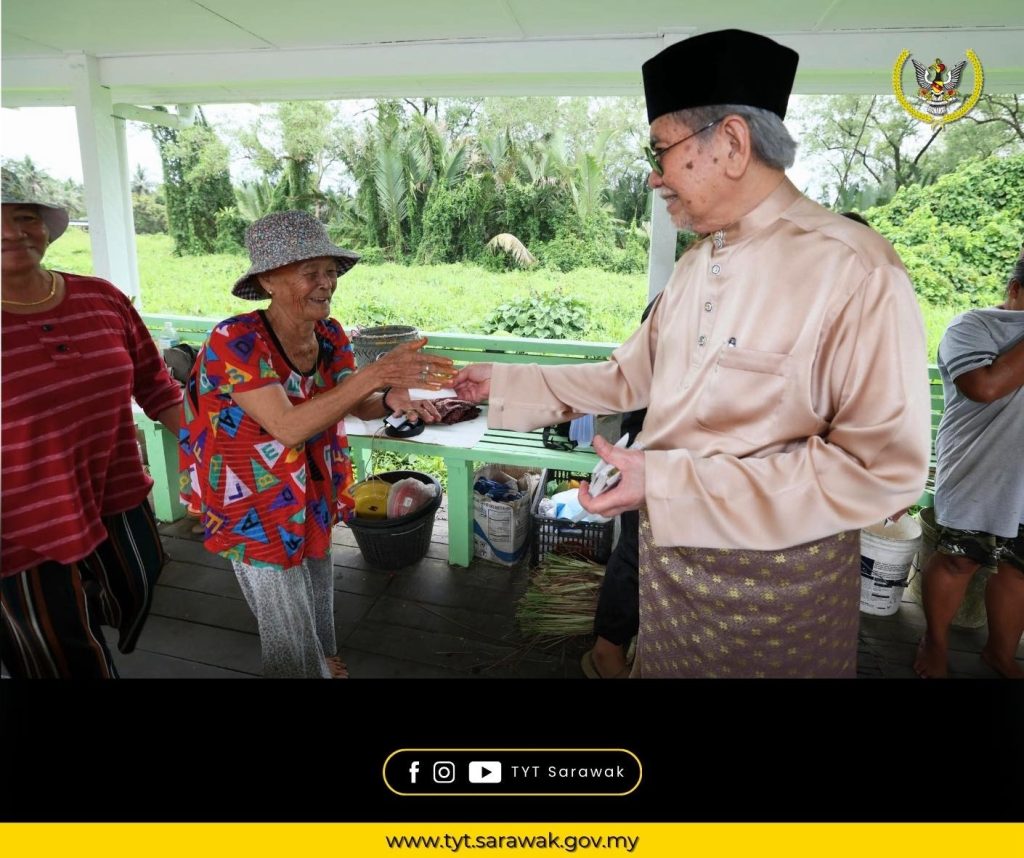 Sarawak Governor Spreads Raya Joy with Cash Aid for All Races 2 Sarawak Governor Spreads Raya Joy with Cash Aid for All Races