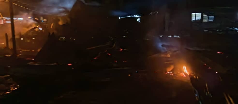 Six-Door Workers' Quarters Razed in Tatau Night Fire