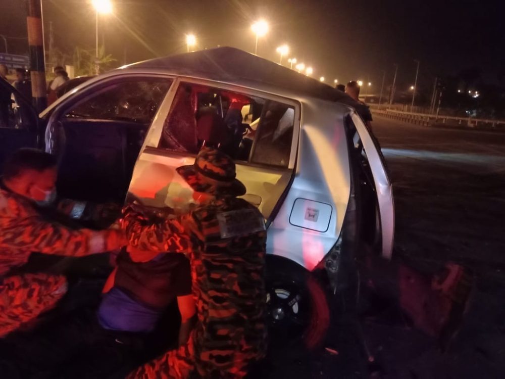 Three Injured in Early Morning Crash at Kampung Pengkalan Kuap