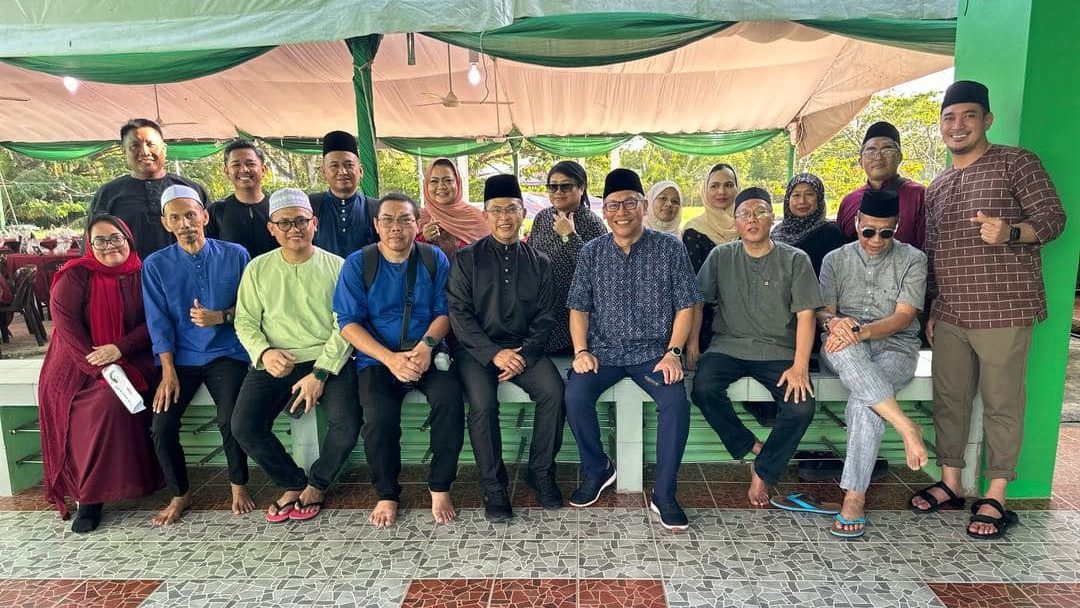 UKAS Bridges Government and Rural Communities in Sarawak 1 UKAS Bridges Government and Rural Communities in Sarawak