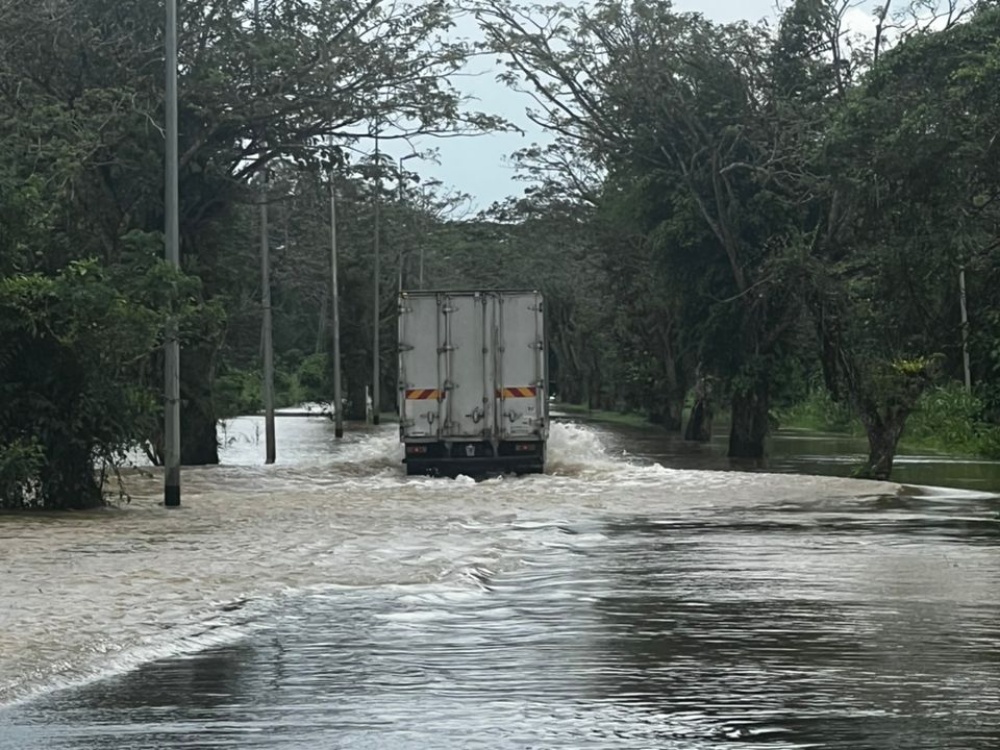 Sibu Struggles with Floods as Heavy Rain and High Tide Collide 2 Sibu Flood