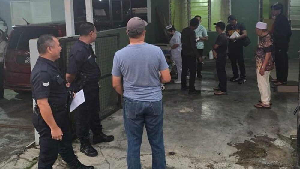 Elderly Woman, 82, Found Dead in Petra Jaya Drain, Case Ruled Sudden Death