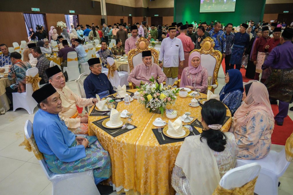 Grand Aidilfitri Open House in Petra Jaya Welcomes Thousands 2 Grand Aidilfitri Open House in Petra Jaya Welcomes Thousands