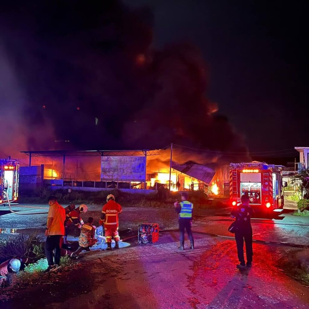 Inferno Destroys Plastic Factory in Kuching, YB Lo Visits Fire Scene