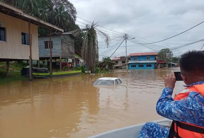 Kinabatangan Declared Flood Disaster Area as River Water Rises 2 Kinabatangan Declared Flood Disaster Area as River Water Rises
