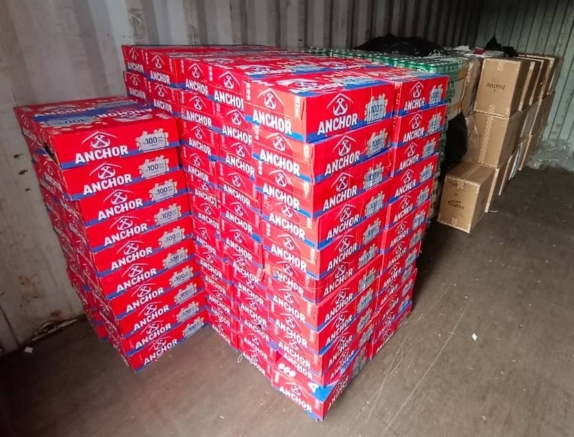 Miri Customs Busts Syndicate Hiding Illegal Cigarettes and Liquor 2 Miri Customs Busts Syndicate Hiding Illegal Cigarettes and Liquor