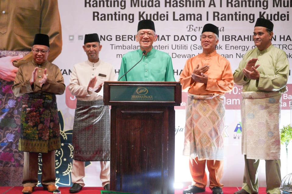 Negotiations for Sarawak and Sabah's One-Third Parliamentary Seats A Constitutional Safeguard