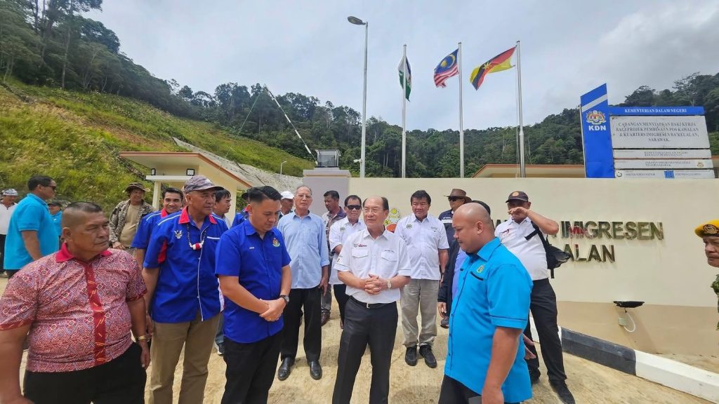 New Road to Bario to Improve Education Access for Rural Students 2 New Road to Bario to Improve Education Access for Rural Students