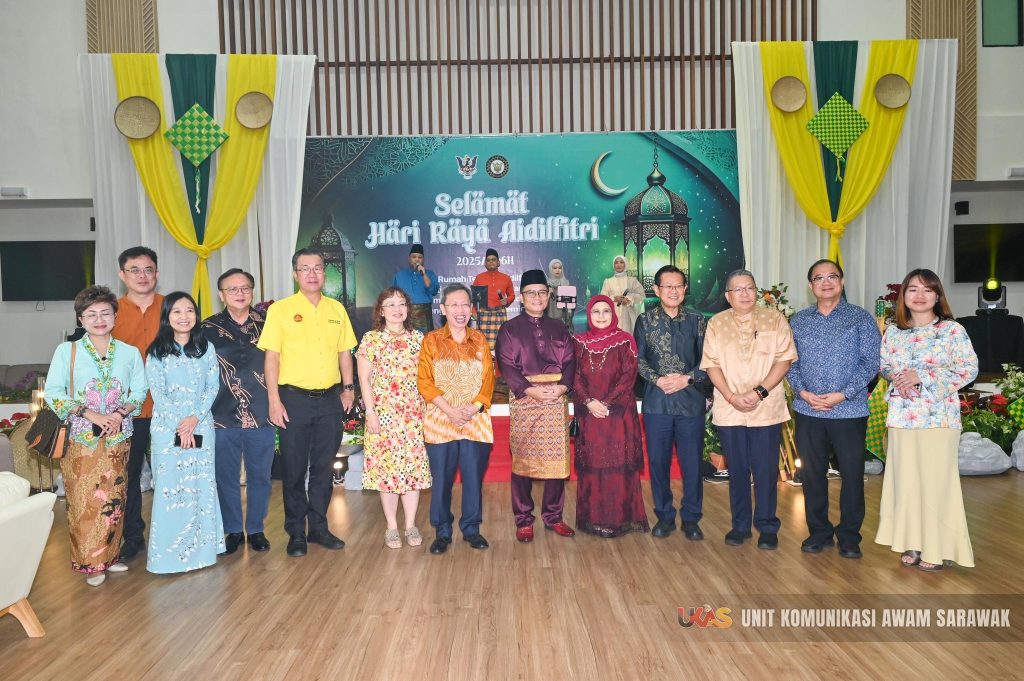Over 1,000 Visitors Celebrate Hari Raya at Sarawak Government Open House 2 Over 1,000 Visitors Celebrate Hari Raya at Sarawak Government Open House
