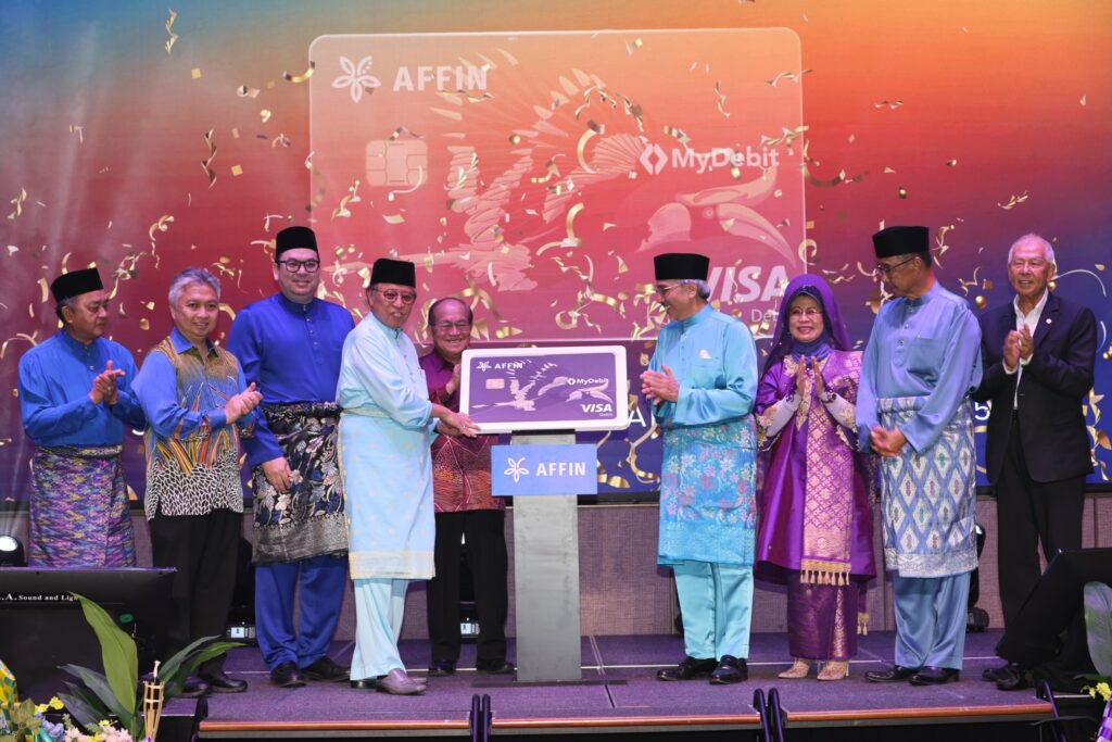 Premier Calls for Confidence in Sarawak’s Economy at Affin’s Raya Open House
