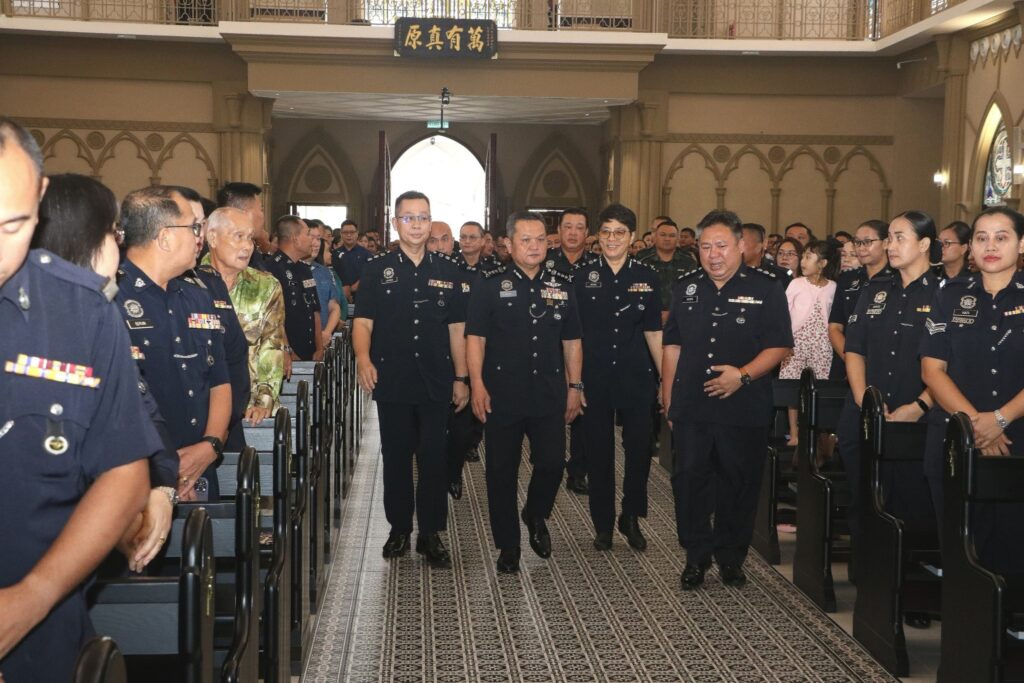 Sarawak Police Celebrate 218th Police Day with Special Christian Prayer 2 Sarawak Police Celebrate 218th Police Day with Special Christian Prayer