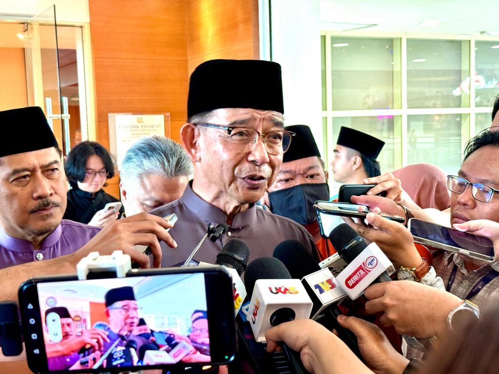 Sarawak Targets SEA Games Boxing, Plans Borneo’s First Velodrome 2 Sarawak Targets SEA Games Boxing, Plans Borneo’s First Velodrome