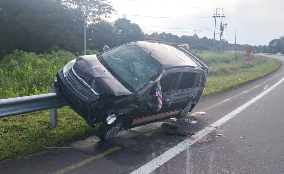Seven Injured in Sri Aman Self-Driving Crash Involving Baby