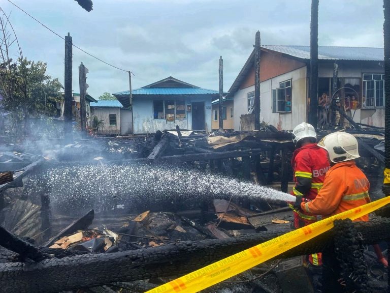 Tragedy in Pusa Family Homeless After Kampung Tengah House Fire