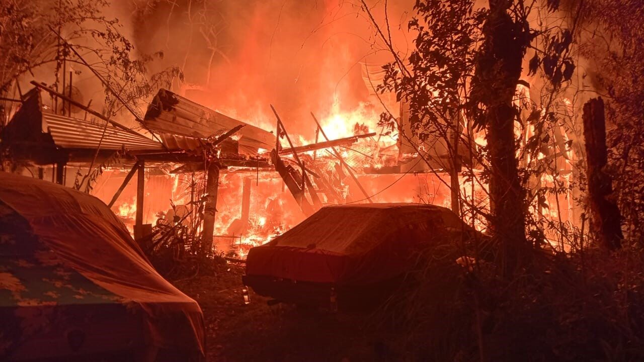 Early Morning Fire Destroys House in Kampung Haji Wahed, Miri