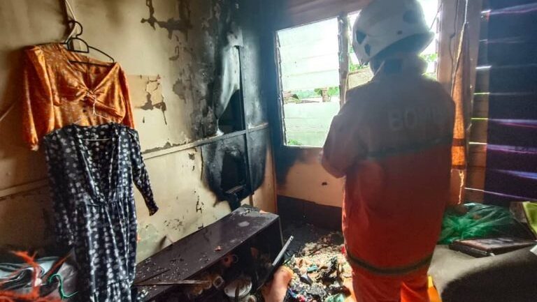 Elderly Woman Rescued in Room Fire at Kampung Muhibbah, Bintangor
