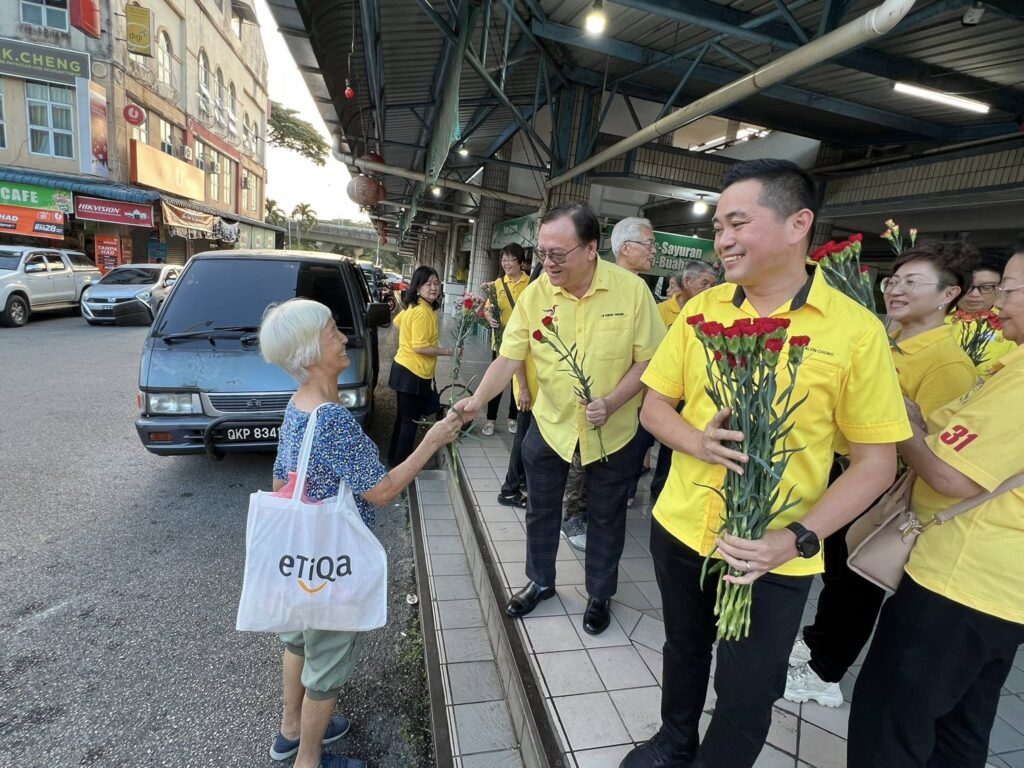 Heartwarming Mother’s Day Celebration at 3rd Mile Market