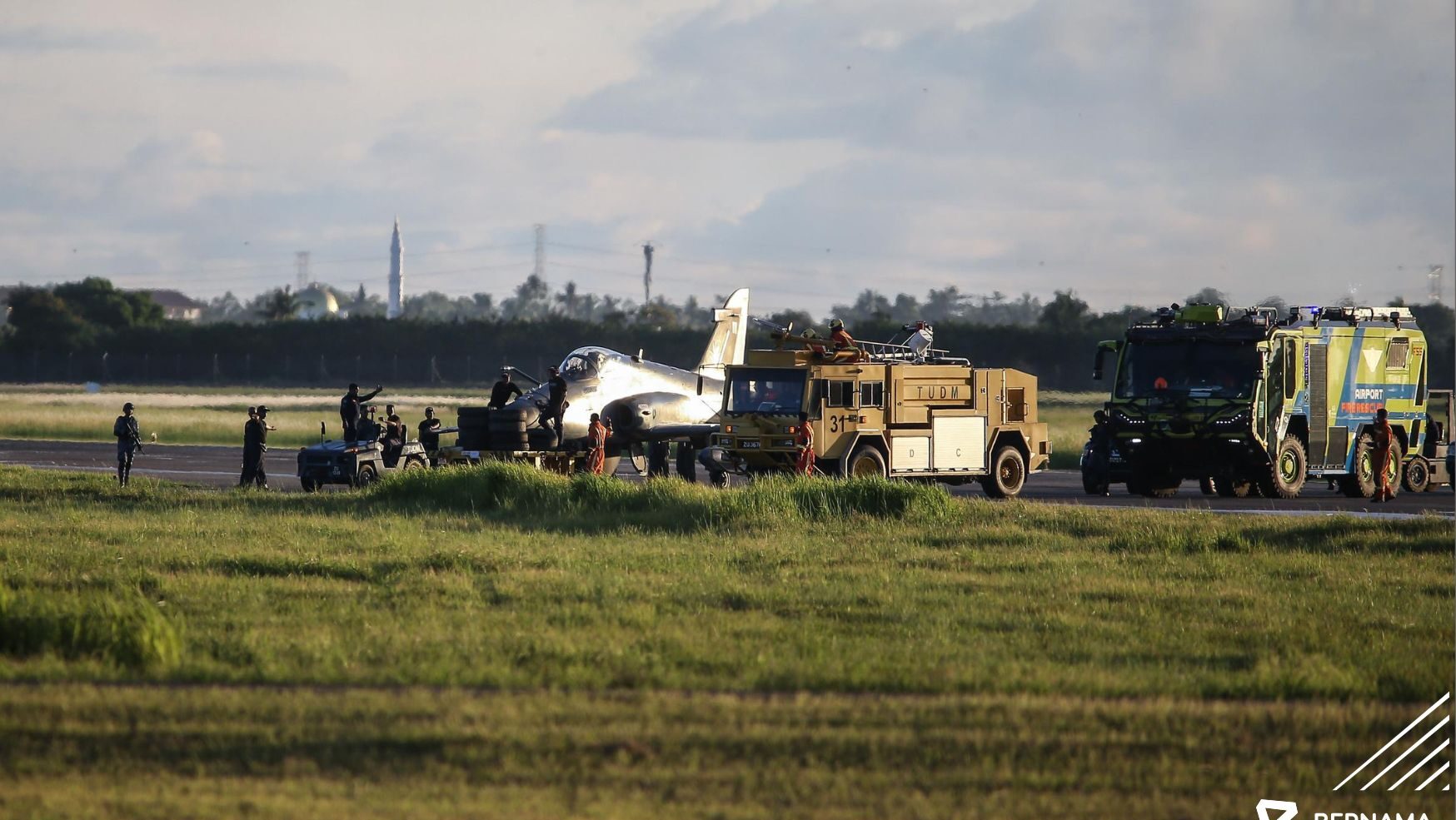 RMAF Plane Incident Causes Temporary Runway Closure at LTSAH