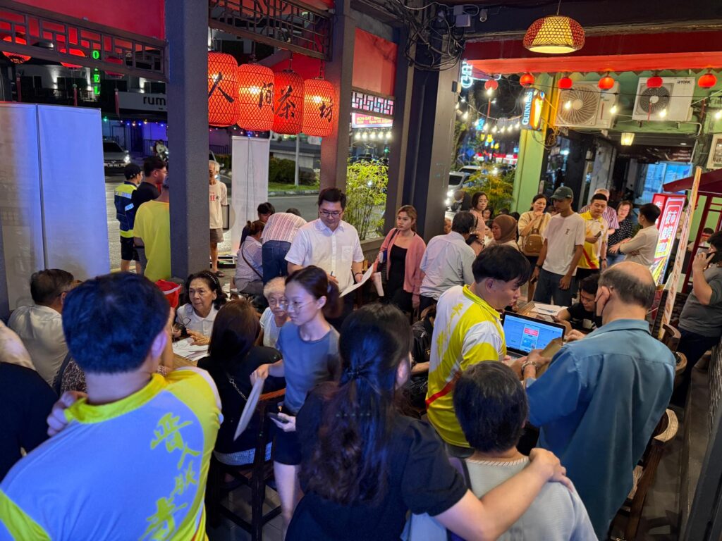 SUPP Kuching’s Night Counter in Padungan Was a Big Success 2 SUPP Kuching’s Night Counter in Padungan Was a Big Success