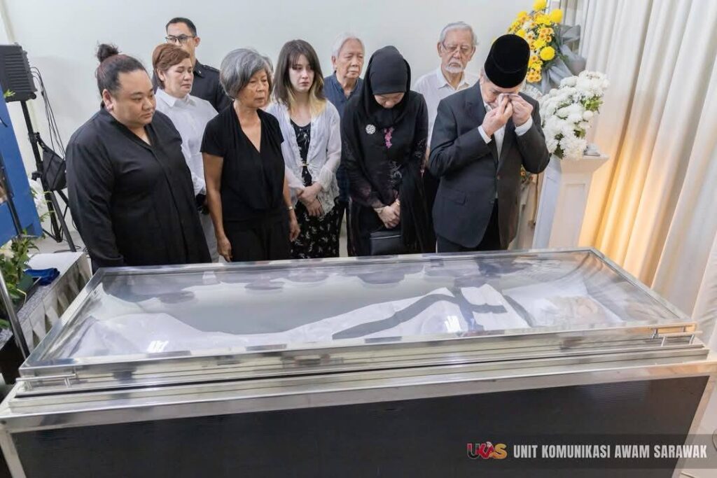 Sarawak TYT Bids Farewell to Veteran Journalist James Ritchie 2 Sarawak TYT Bids Farewell to Veteran Journalist James Ritchie