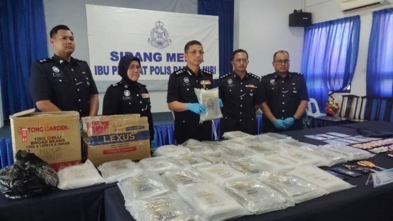 Simultaneous Drug Raids in Miri: RM120,000 in Narcotics Seized 2 Simultaneous Drug Raids in Miri RM120,000 in Narcotics Seized