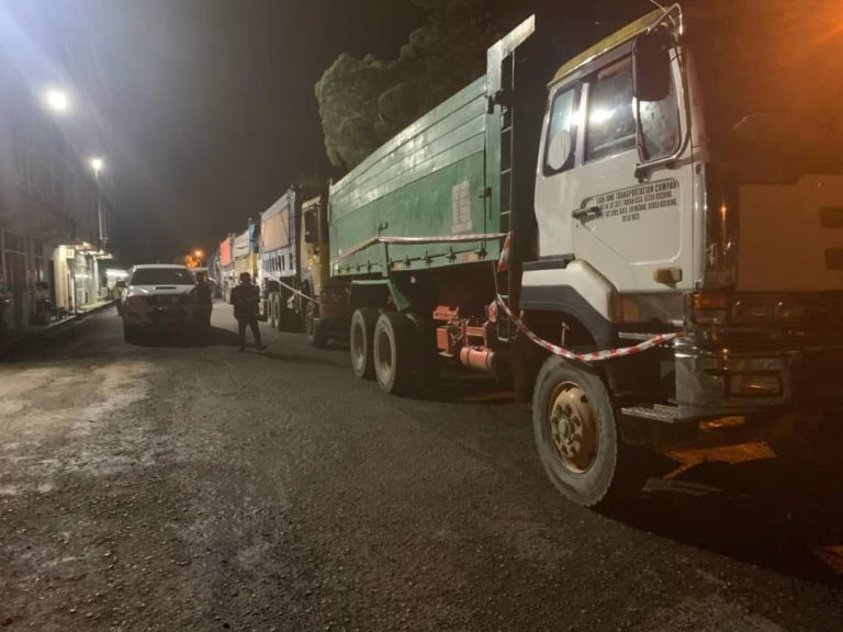 Timber Smuggling Foiled in Bintulu, Five Men Arrested by JHS 2 Timber Smuggling Foiled in Bintulu, Five Men Arrested by JHS