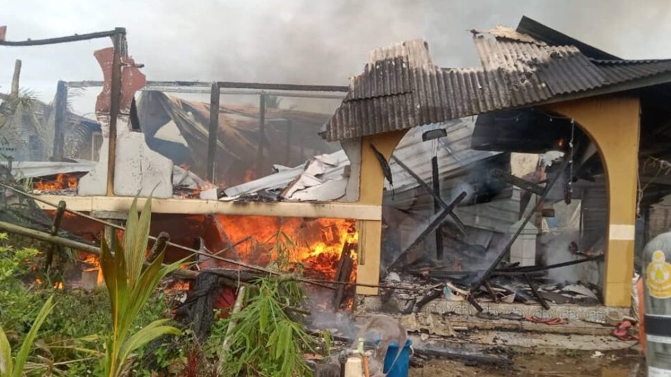 Wooden House in Kampung Tebaang Razed by Morning Fire, No Casualties