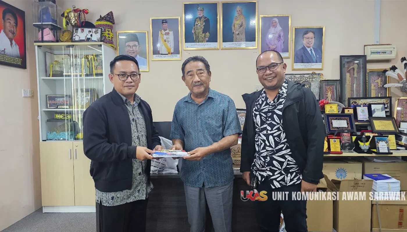 Simunjan ADUN Receives a Courtesy Visit from UKAS Samarahan Division
