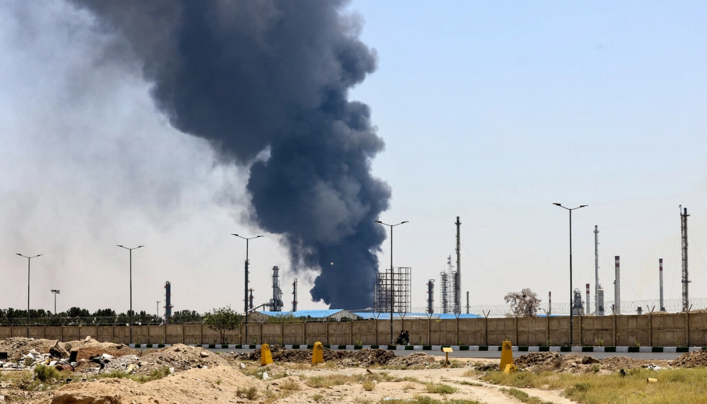 Trump Demands Iran’s Unconditional Surrender Amid Air War Escalation 1 Trump Demands Iran’s Unconditional Surrender Amid Air War Escalation