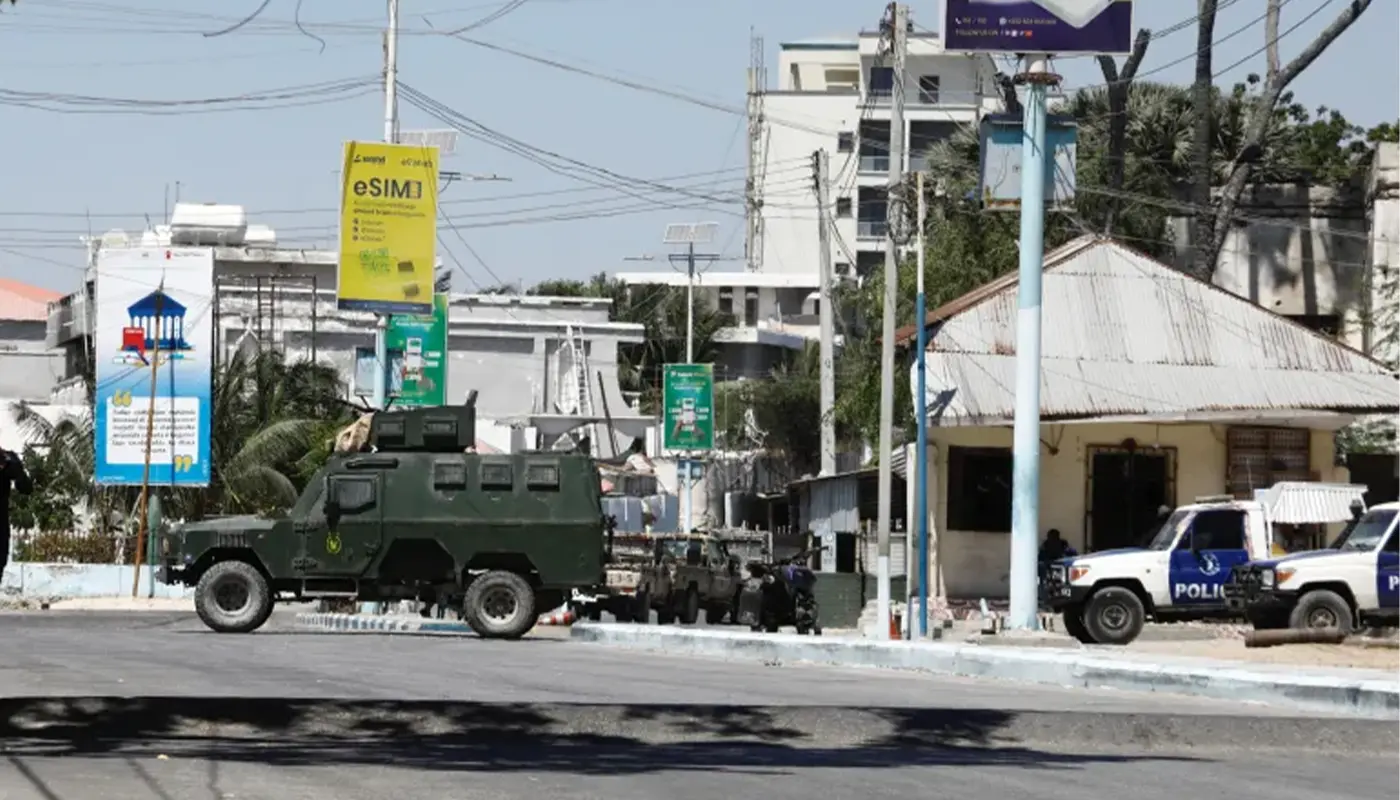 Al-Shabab Siege Ends at Mogadishu Hotel After 14-Hour Battle; 21 Killed 1 Al-Shabab Siege Ends at Mogadishu Hotel After 14-Hour Battle; 21 Killed