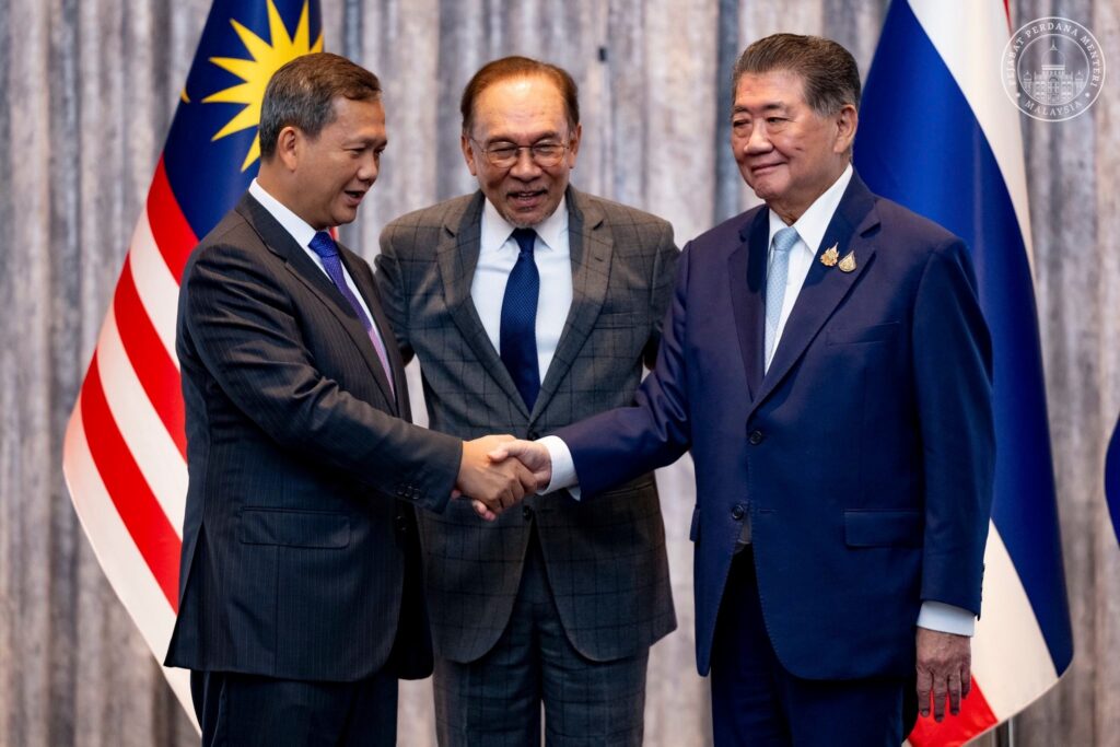 Anwar’s Diplomacy Ends Cambodia-Thailand Conflict Peacefully 2 Anwar’s Diplomacy Ends Cambodia-Thailand Conflict Peacefully