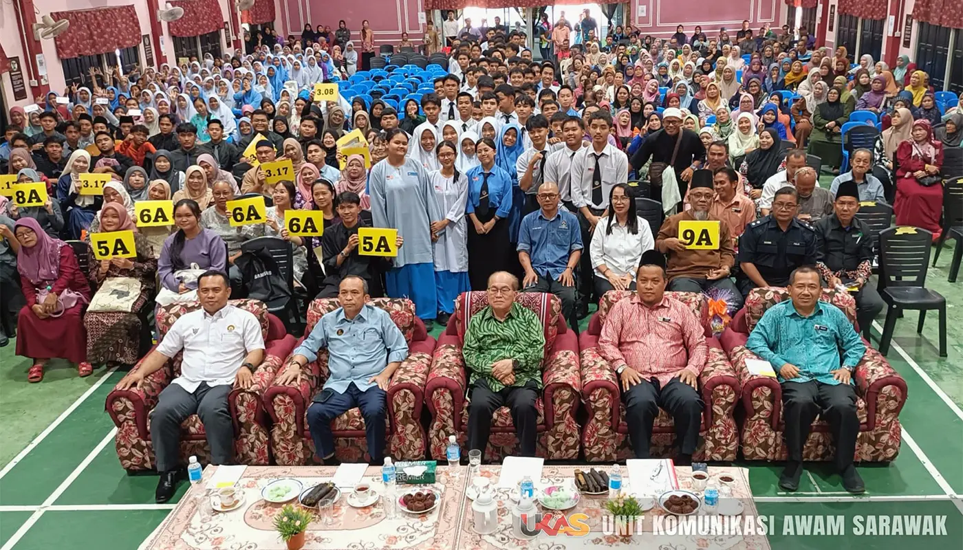 Education Key to Fighting Poverty, Says Deputy Premier Uggah