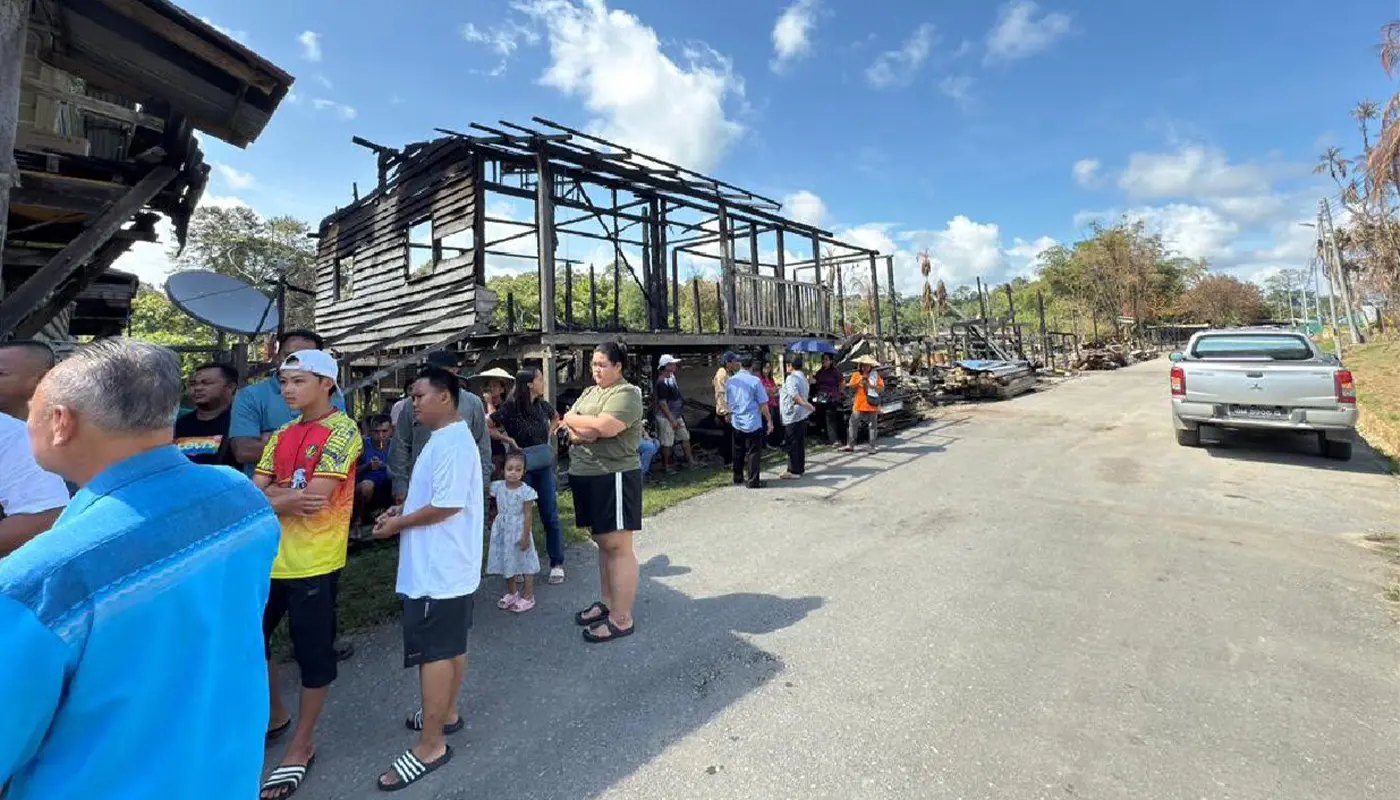 Edwin Banta Announces RM2,000 Immediate Aid for Pasar Sangan Fire Victims