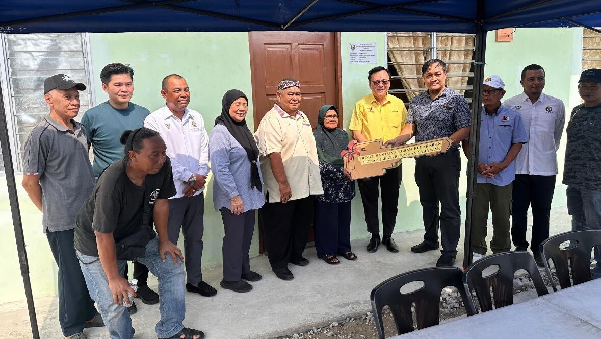 Four Kampung Haji Baki Families Receive New Homes Under BEKR Aid